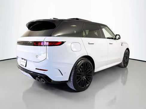 New 2026 Land Rover Range Rover Sport SV image 5