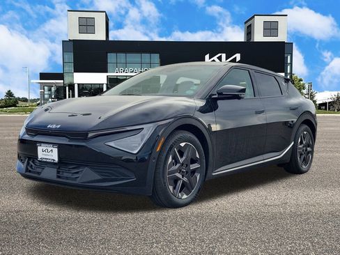 New 2025 Kia EV6 Light w/ Light LR Technology Package image 4