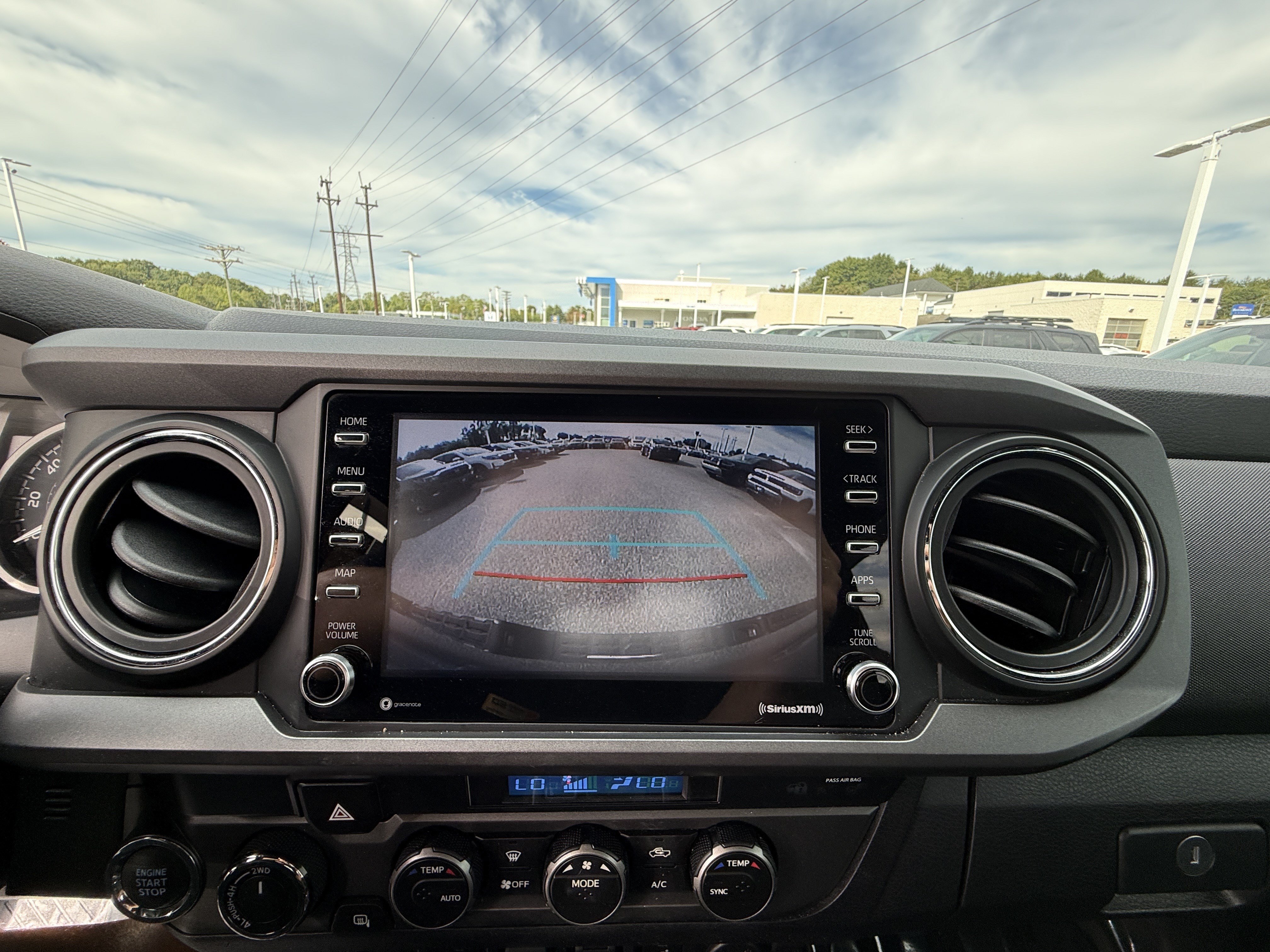 Used 2021 Toyota Tacoma TRD Off-Road w/ Technology Package AWD/4WD image 25