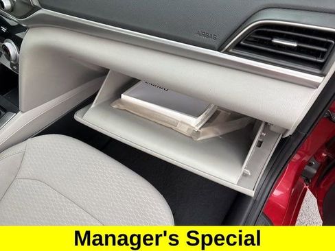 Used 2019 Hyundai Elantra SE image 39