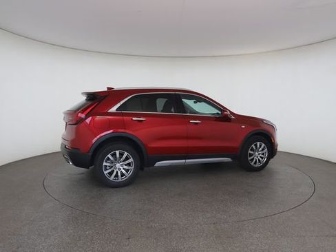 Used 2021 Cadillac XT4 Premium Luxury w/ Cold Weather Package AWD/4WD image 21