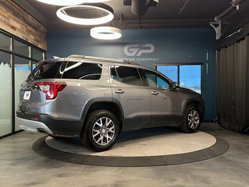 Used 2020 GMC Acadia SLT w/ Premium Package image 3