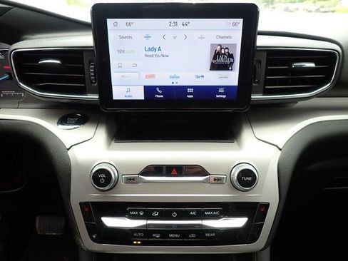 Used 2023 Ford Explorer XLT w/ Equipment Group 202A image 15