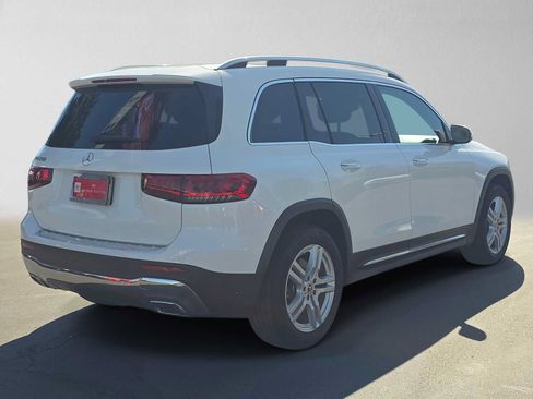 Used 2022 Mercedes-Benz GLB 250 image 3