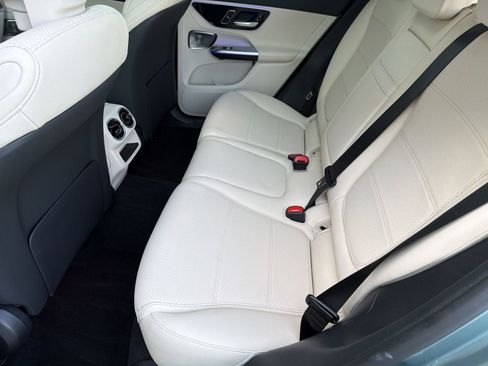 Used 2026 Mercedes-Benz GLC 300 image 20