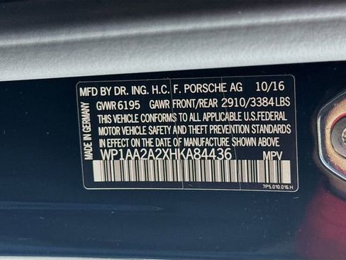 Used 2017 Porsche Cayenne Platinum Edition image 31