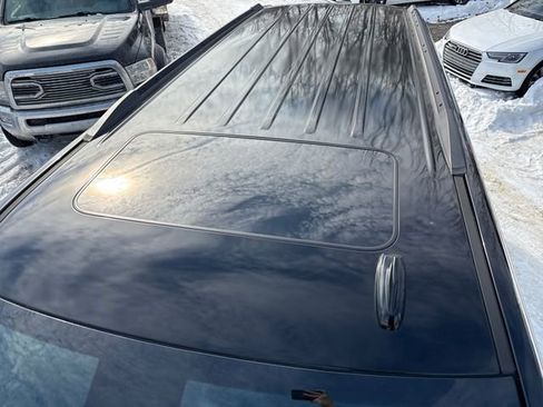 Used 2017 Chevrolet Suburban LT image 13