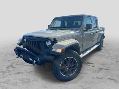 Used 2022 Jeep Gladiator Overland w/ Trailer Tow Package