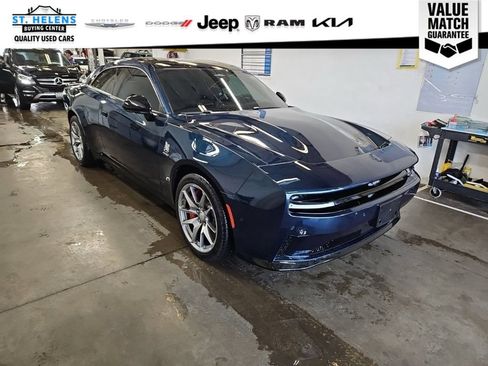 Used 2025 Dodge Charger Daytona Scat Pack w/ Track Pack AWD/4WD image 4