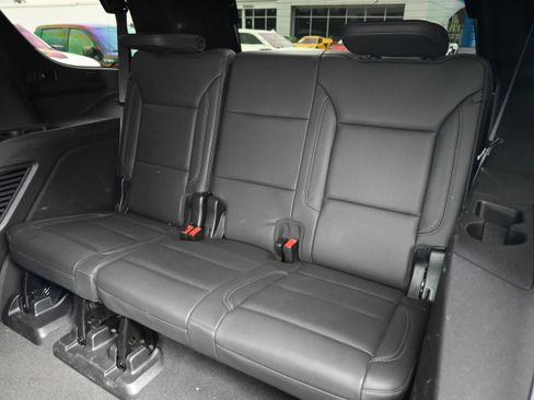 Used 2024 Chevrolet Tahoe Z71 w/ Luxury Package AWD/4WD image 35