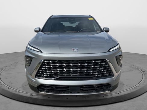 Certified 2025 Buick Enclave Avenir w/ Super Cruise Package image 2