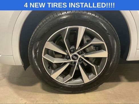 Certified 2023 Audi Q5 2.0T Premium w/ Convenience Package image 9