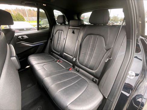 Used 2021 BMW X5 xDrive40i w/ M Sport Package AWD/4WD image 39