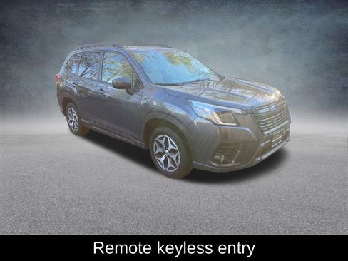 Used 2023 Subaru Forester Premium image 9