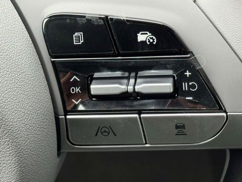 New 2026 Hyundai Elantra SEL Sport Premium FWD image 19