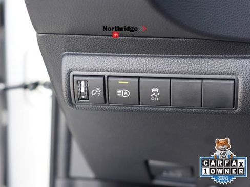 Used 2024 Toyota Corolla SE w/ SE Package FWD image 18
