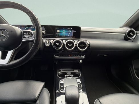 Used 2020 Mercedes-Benz CLA 250 image 10
