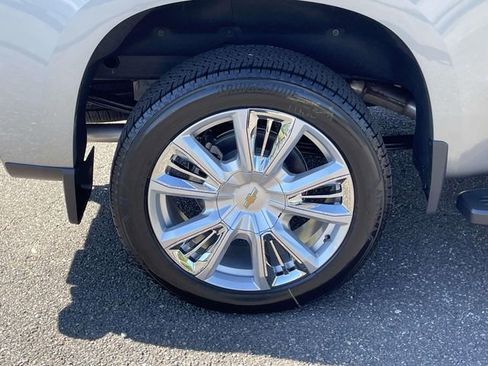 New 2026 Chevrolet Silverado 1500 High Country w/ High Country Premium Package AWD/4WD image 9