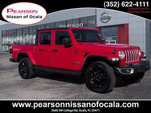 Used 2023 Jeep Gladiator Overland AWD/4WD image 1