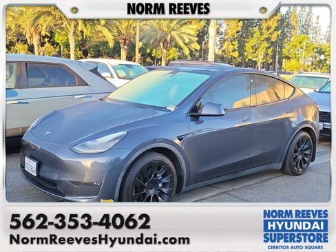 Used 2021 Tesla Model Y 2WD image 1