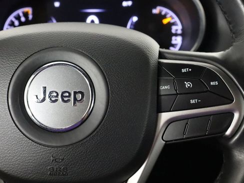 Used 2022 Jeep Grand Cherokee Laredo E AWD/4WD image 10