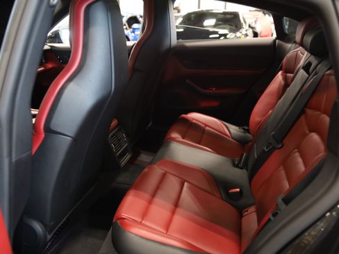 Used 2022 Porsche Taycan RWD image 32