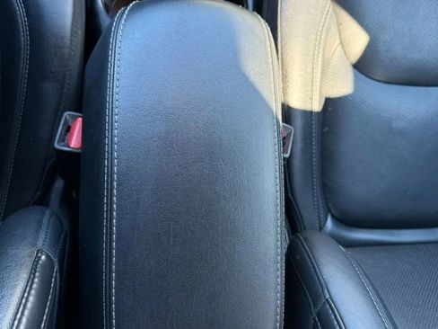 Used 2019 Jeep Cherokee Limited image 24