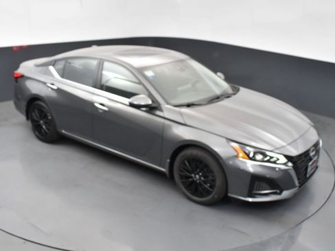 New 2025 Nissan Altima 2.5 SV w/ SV Special Edition Package image 43