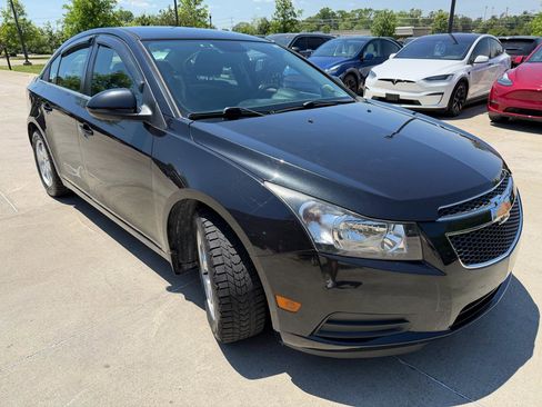 Used 2014 Chevrolet Cruze LT FWD image 3