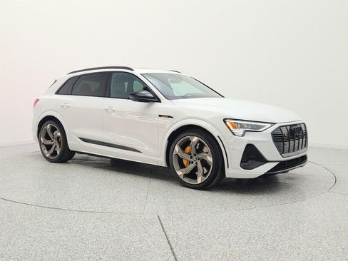 Used 2023 Audi e-tron S Premium Plus w/ Black Optic Package AWD/4WD image 3