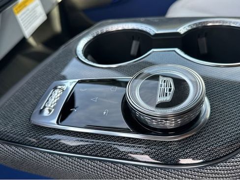 New 2026 Cadillac Optiq Luxury 1 image 28