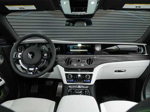 Used 2024 Rolls-Royce Spectre w/ Spectre Launch Package AWD/4WD image 30