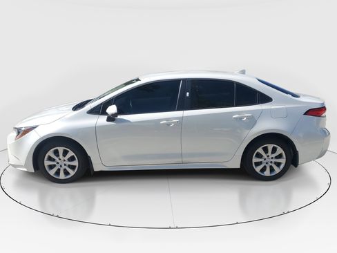 Certified 2025 Toyota Corolla LE image 6