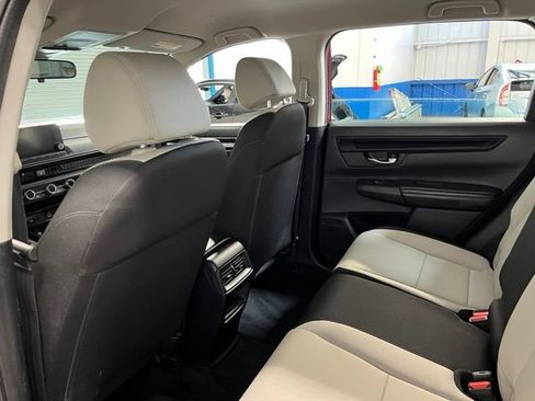 Used 2023 Honda CR-V LX image 17