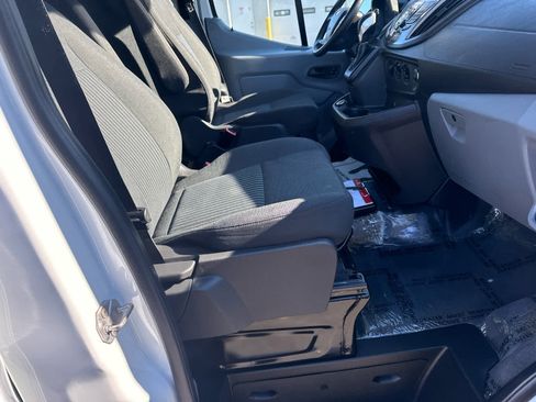 Used 2019 Ford Transit 150 XLT image 12