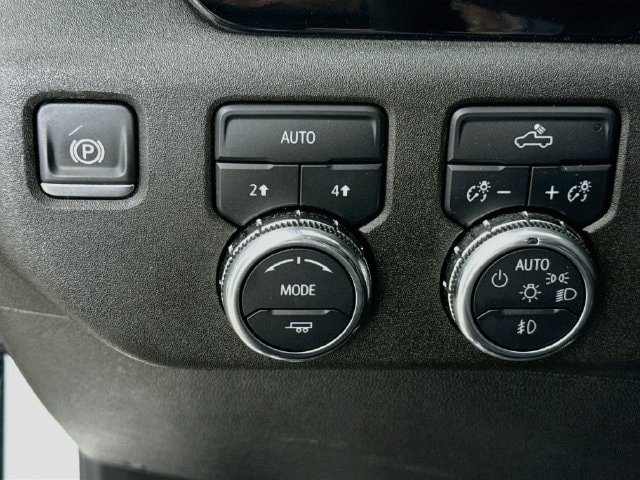Used 2025 GMC Sierra 1500 Elevation AWD/4WD image 11