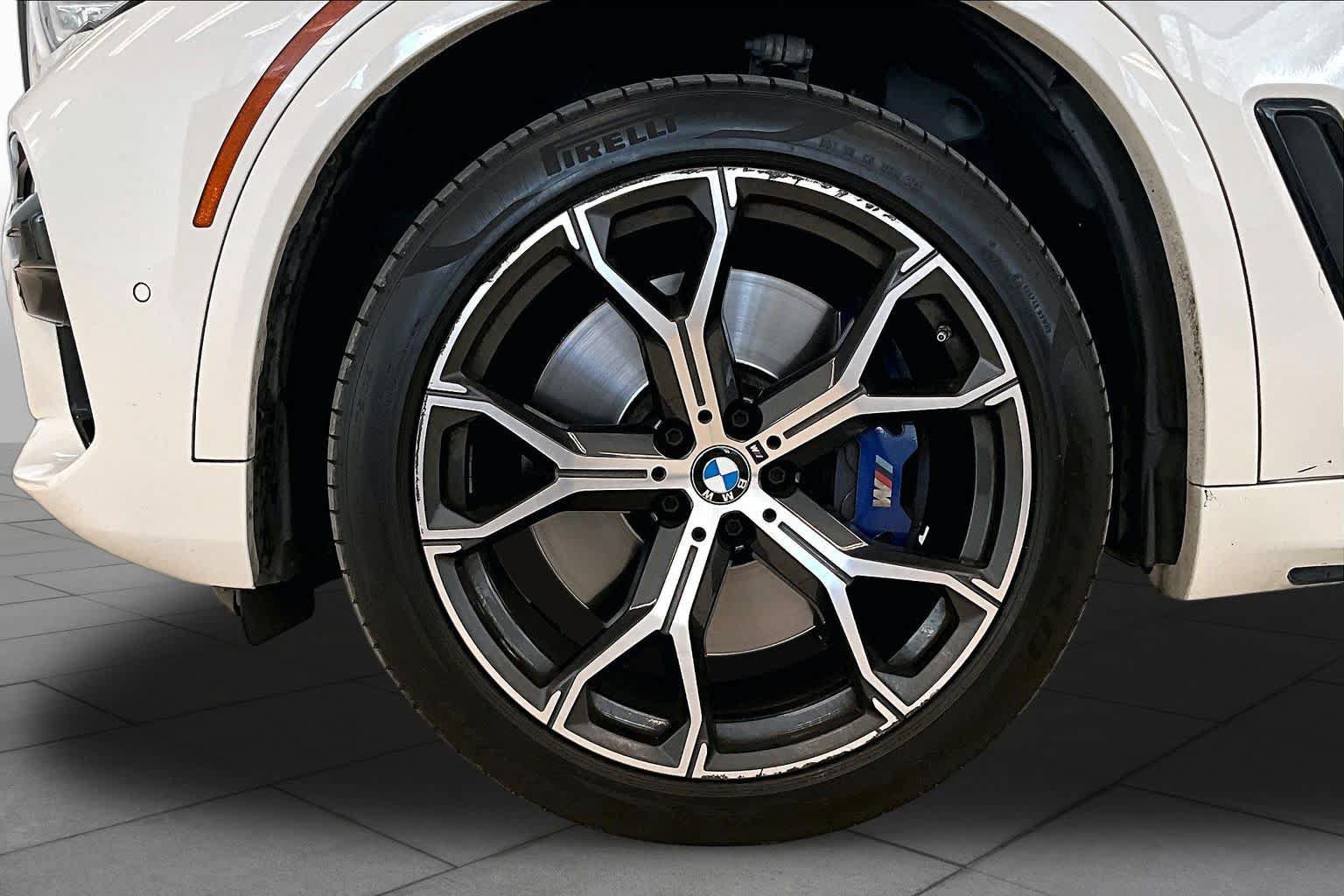 Used 2020 BMW X5 M50i AWD/4WD image 9