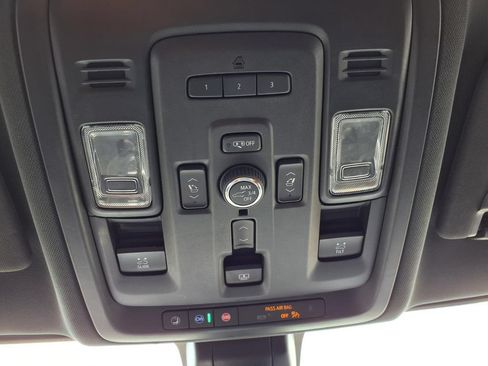 Used 2021 GMC Yukon AT4 w/ LPO, Illumination Package AWD/4WD image 14