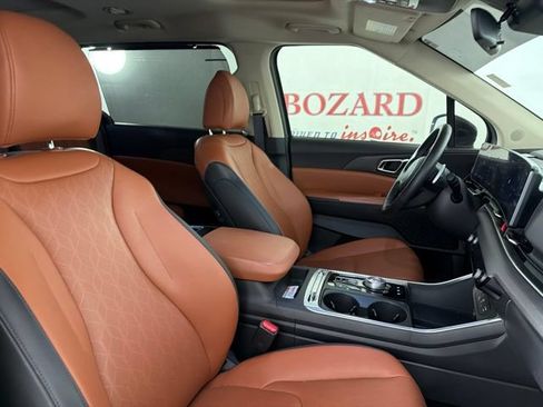 Used 2026 Kia Carnival SX FWD image 16