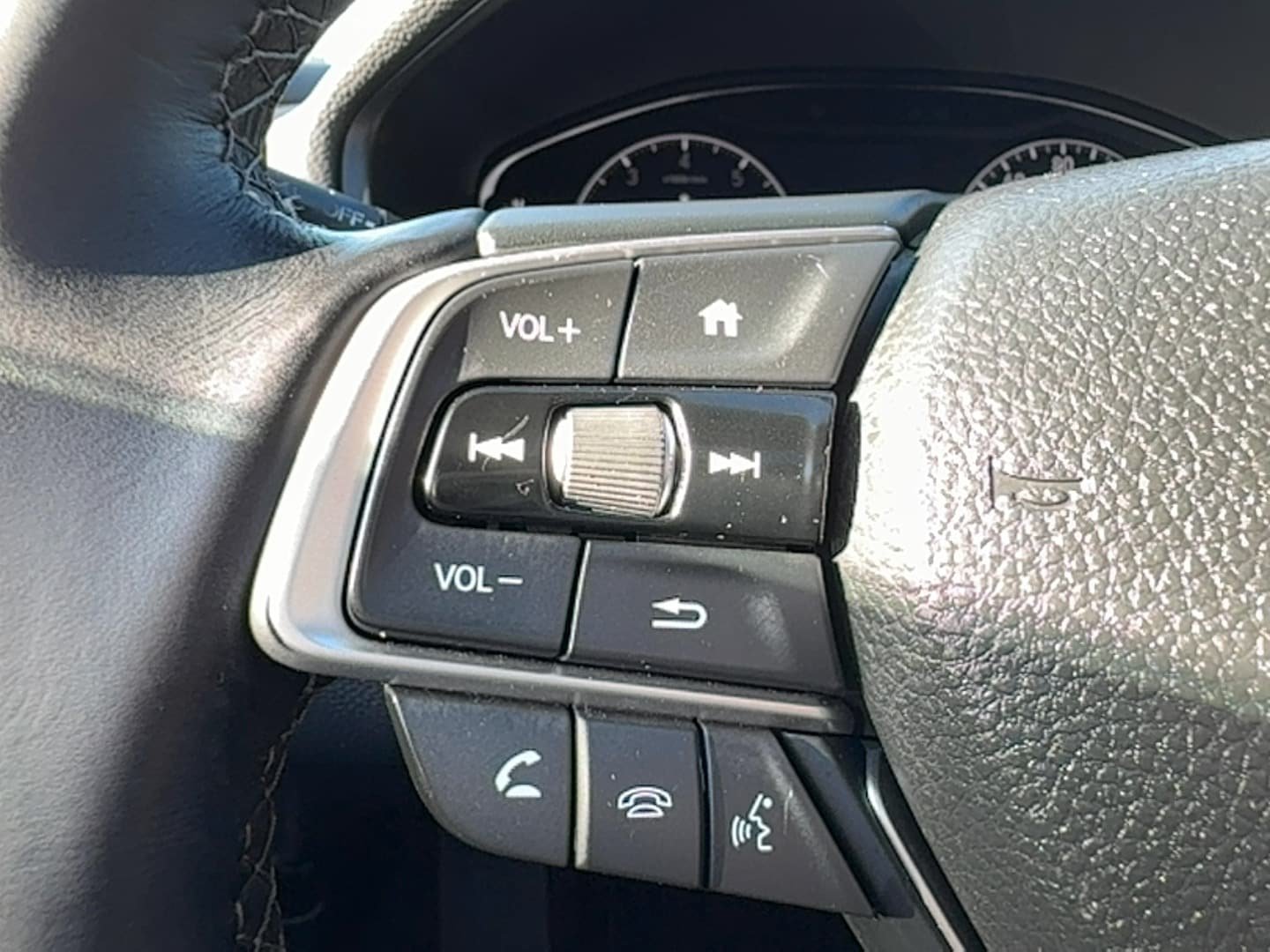 Used 2018 Honda Accord EX-L image 15