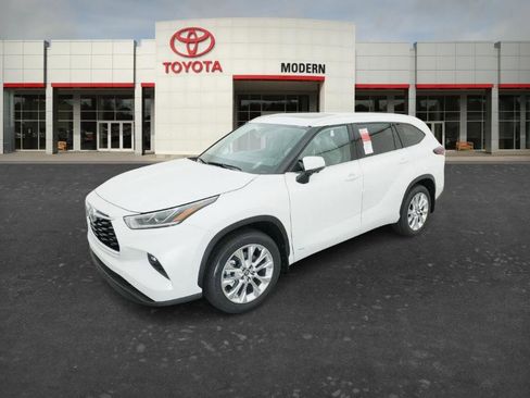 New 2026 Toyota Highlander Limited AWD/4WD image 1
