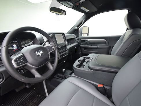 New 2024 RAM 5500 Tradesman image 38