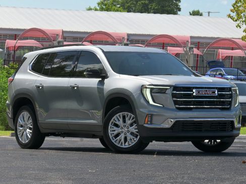 Used 2024 GMC Acadia Elevation w/ Luxury Package FWD image 2
