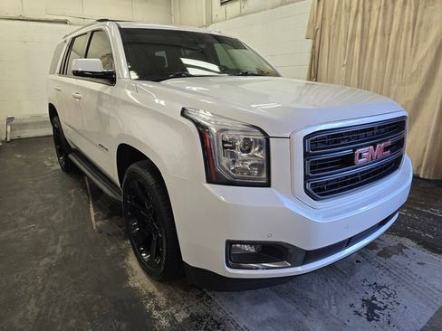 Used 2019 GMC Yukon SLT w/ Graphite Performance Edition AWD/4WD image 3