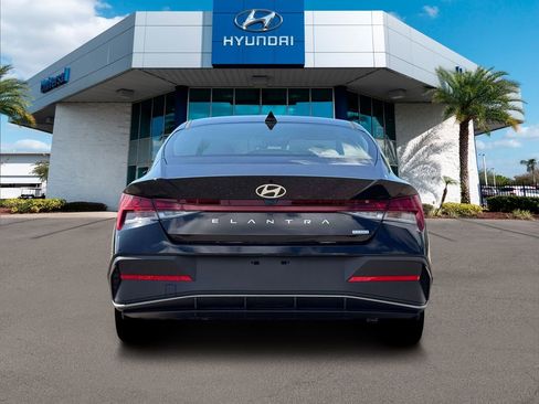 New 2026 Hyundai Elantra Blue image 7