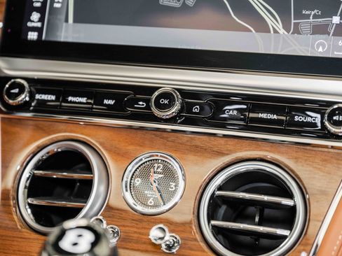 Certified 2024 Bentley Continental GT V8 AWD/4WD image 31