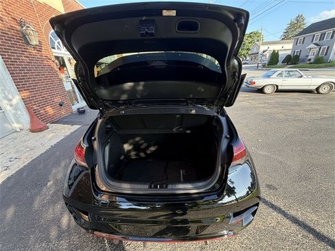 Used 2020 Hyundai Veloster N w/ Performance Package FWD image 16