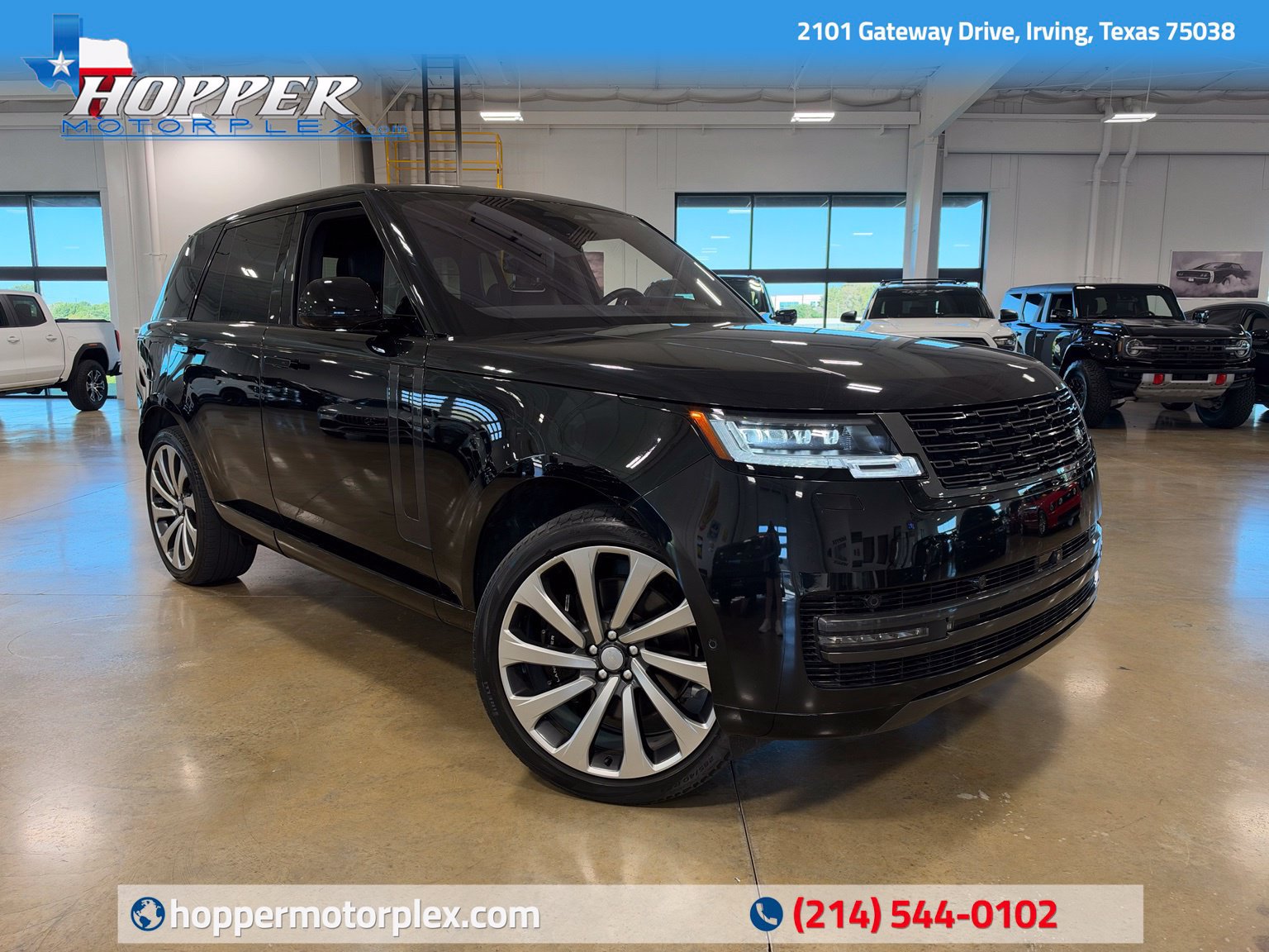 Used 2023 Land Rover Range Rover SE AWD/4WD image 1