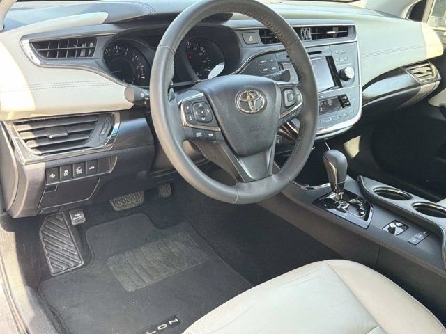 Used 2018 Toyota Avalon XLE Premium FWD image 17