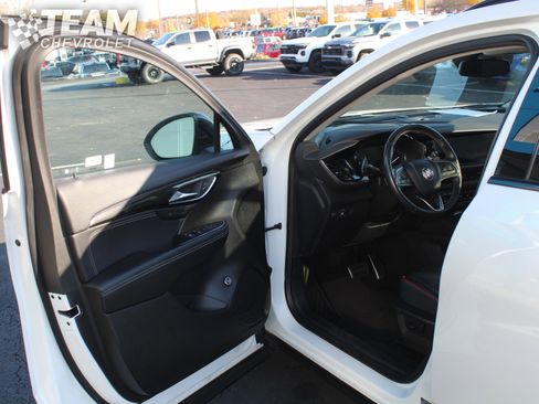 Used 2023 Buick Envision Essence w/ Sport Touring Package image 10